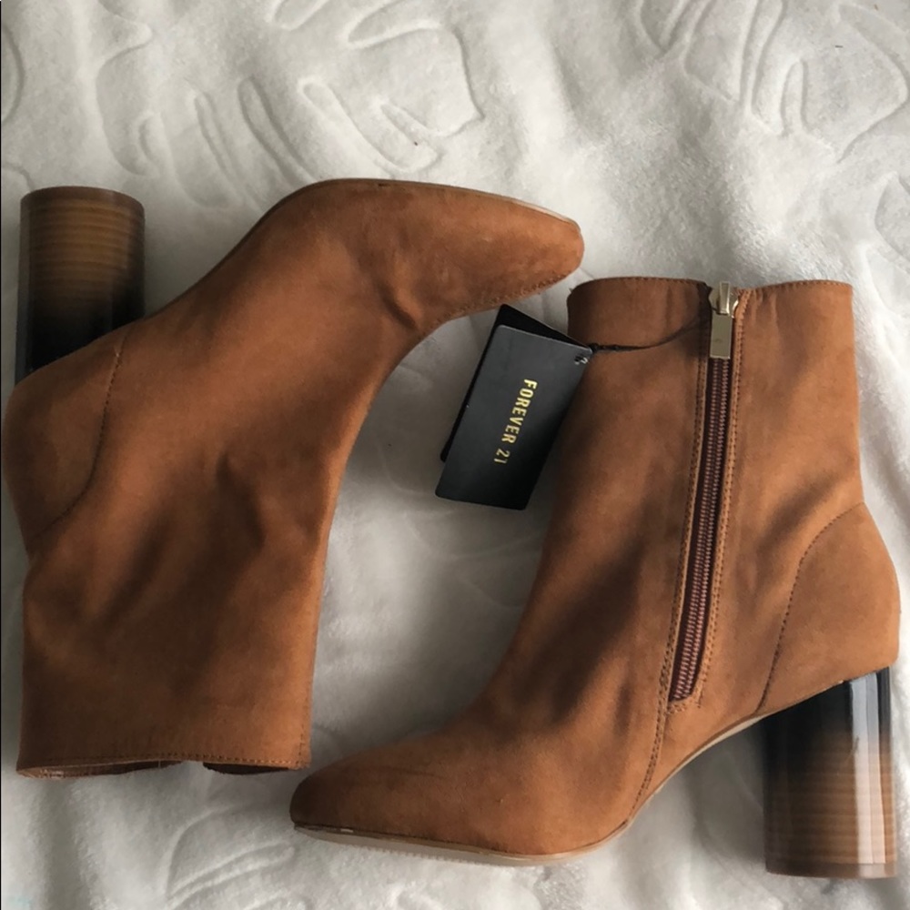 OpenTrades)High Heel Boots / Forever 21 ❤️🦁